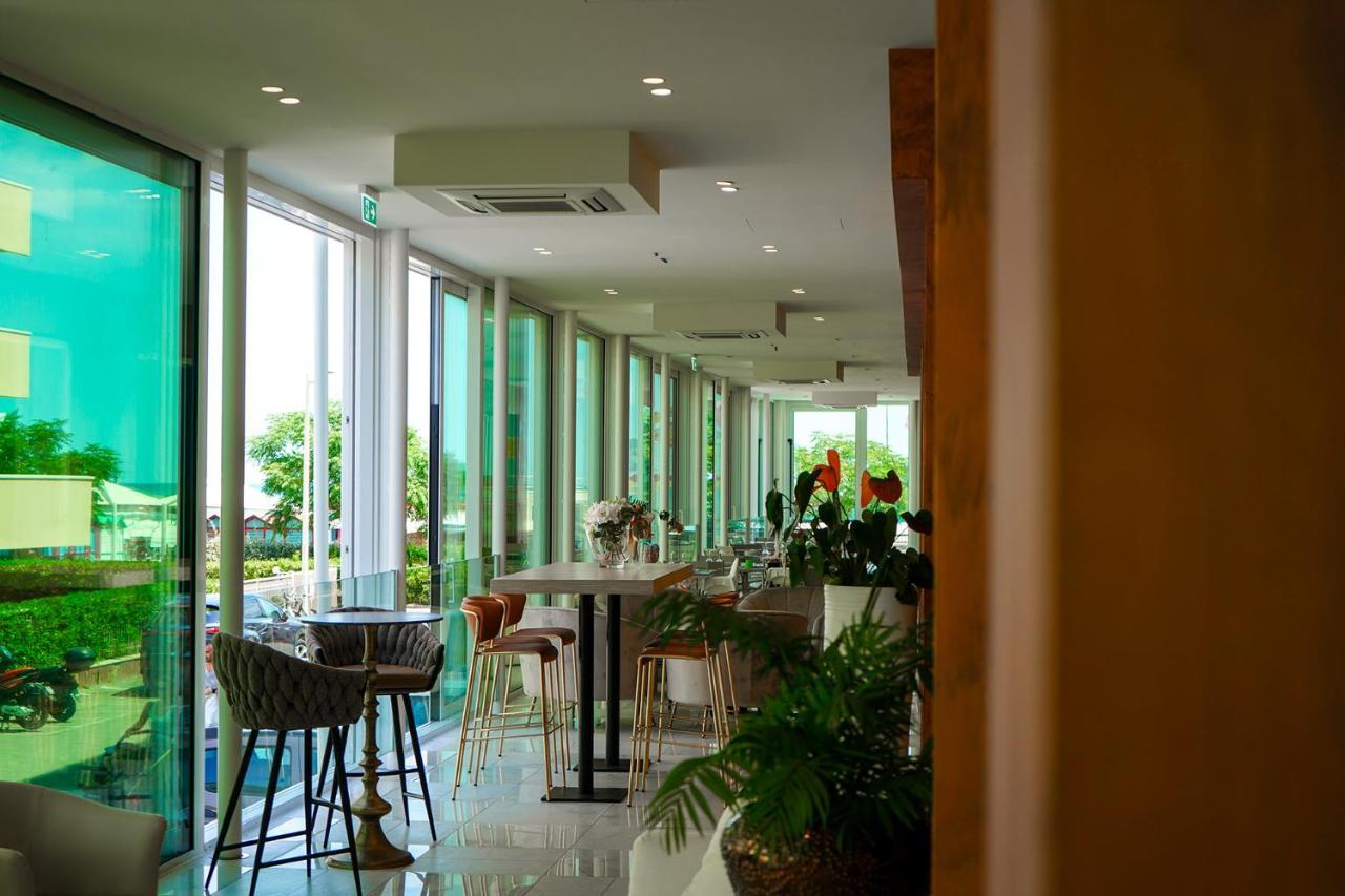 Hotel Arizona Riccione Buitenkant foto