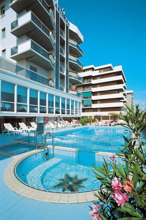 Hotel Arizona Riccione Buitenkant foto