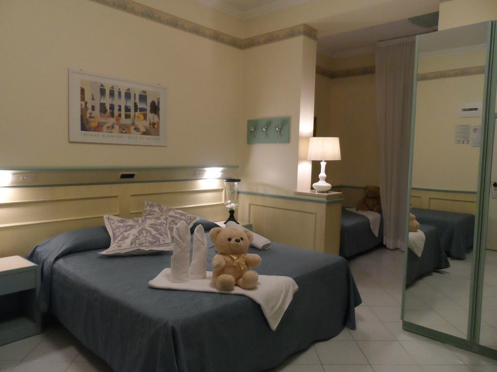 Hotel Arizona Riccione Buitenkant foto