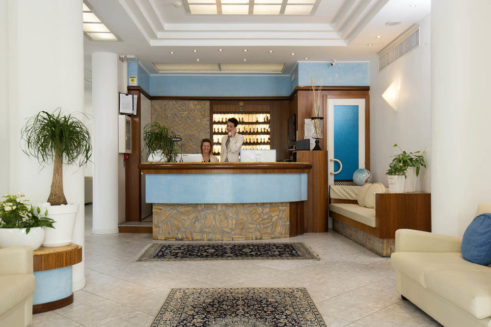 Hotel Arizona Riccione Buitenkant foto