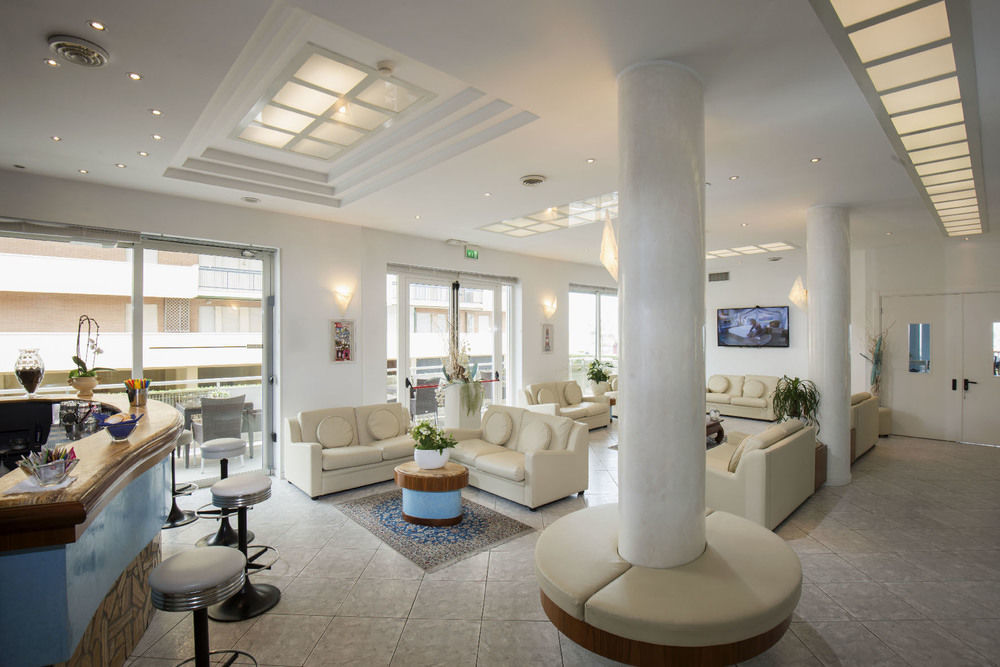 Hotel Arizona Riccione Buitenkant foto