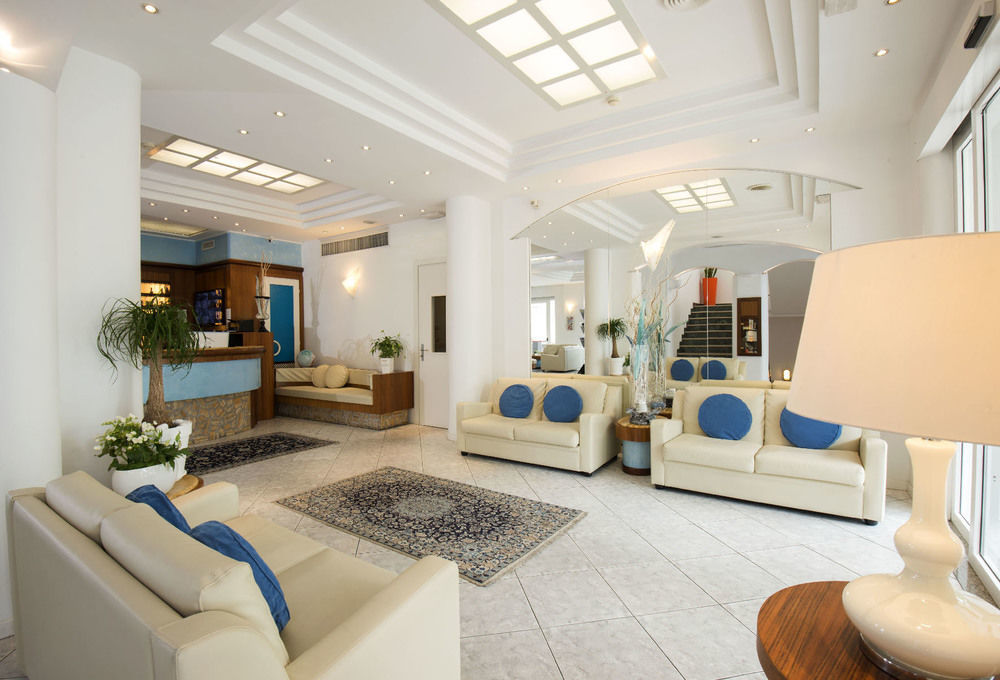 Hotel Arizona Riccione Buitenkant foto