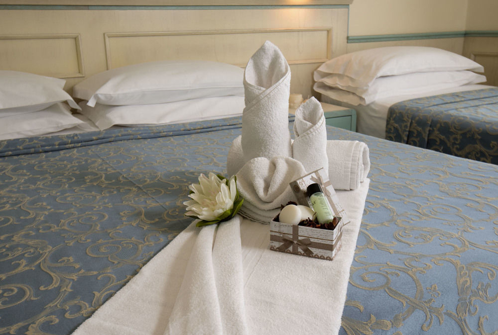 Hotel Arizona Riccione Buitenkant foto